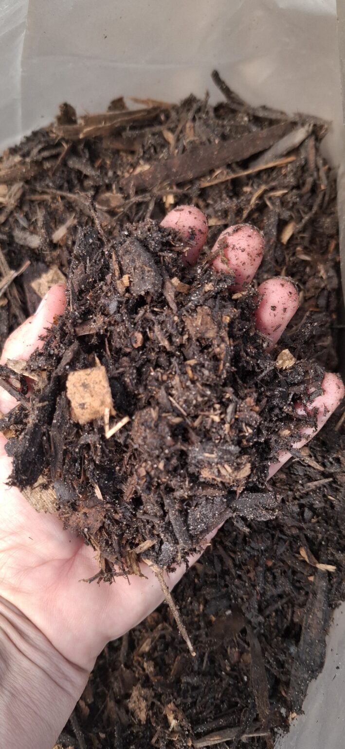1000498188-scaled.jpg Red Door Rough Compost Bag 30dm