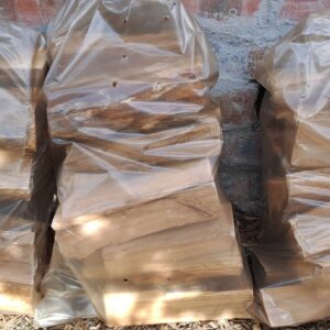 1000509311-scaled.jpg Bluegum firewood 10kg bag